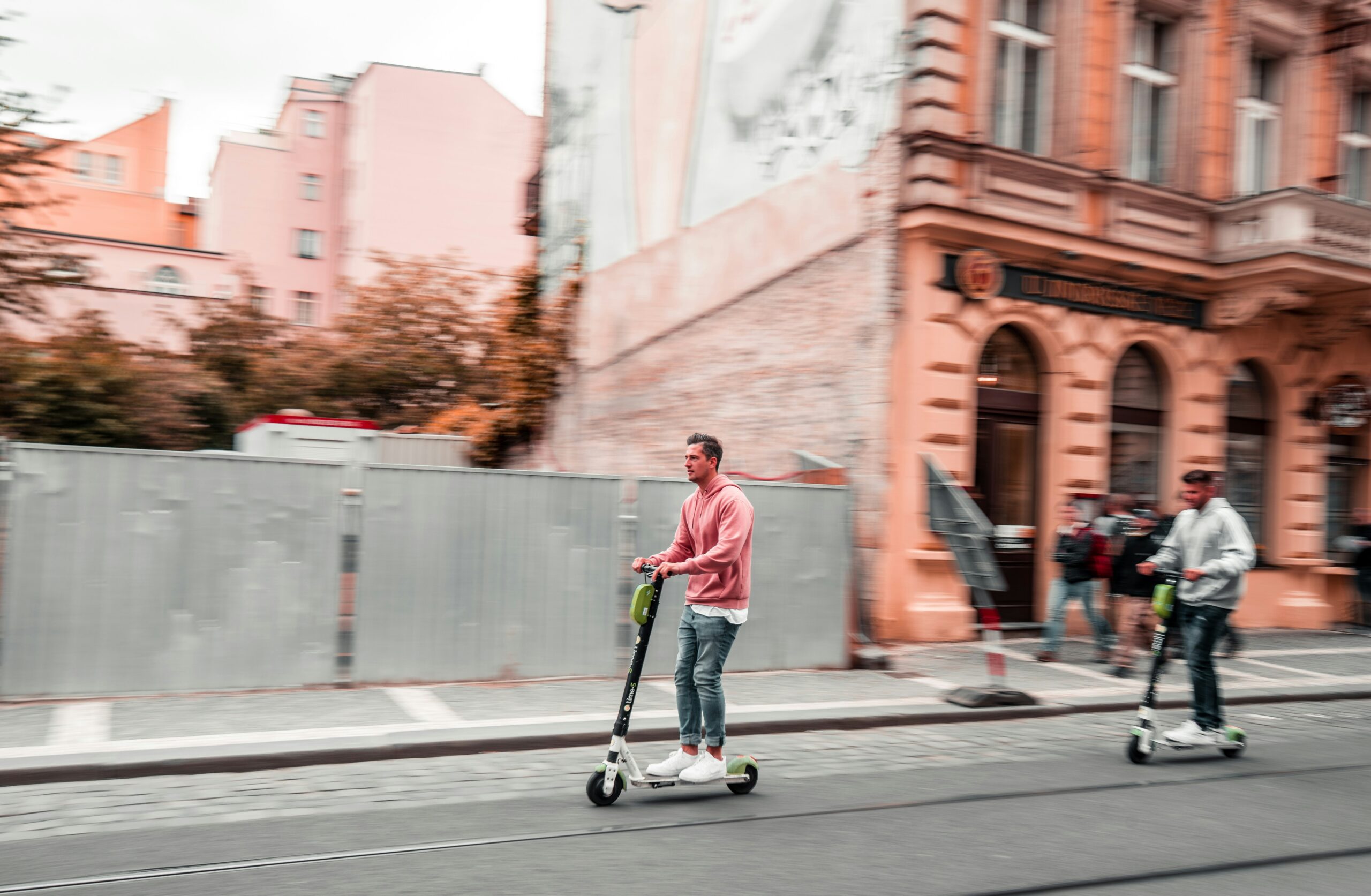 Şehirde Ulaşımda Elektrikli Scooter ve Bisikletler
